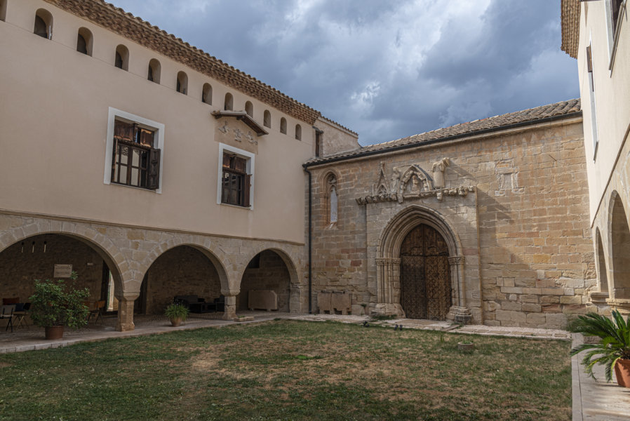 Teruel - Peñarroya de Tastavins 17 - santuario Virgen de la Fuente - ermita de Arriba.jpg